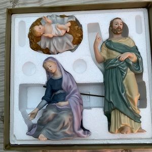 Lenox Renaissance Nativity set. Like new